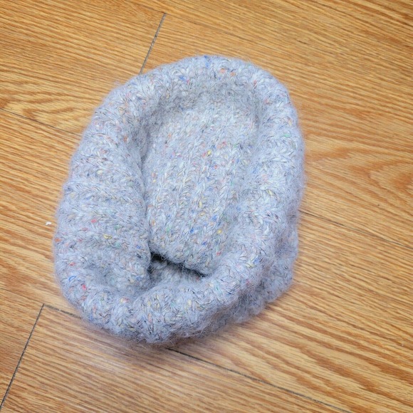 J. Crew Women's Pom Pom Winter Hat Beanie Wool/Alpaca/Nylon/Silk Tan/Multicolor - Picture 5 of 6